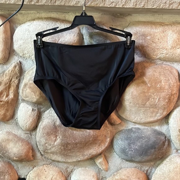 5 Brand new unworn swim bottoms bundle of 5 - Picture 3 of 4